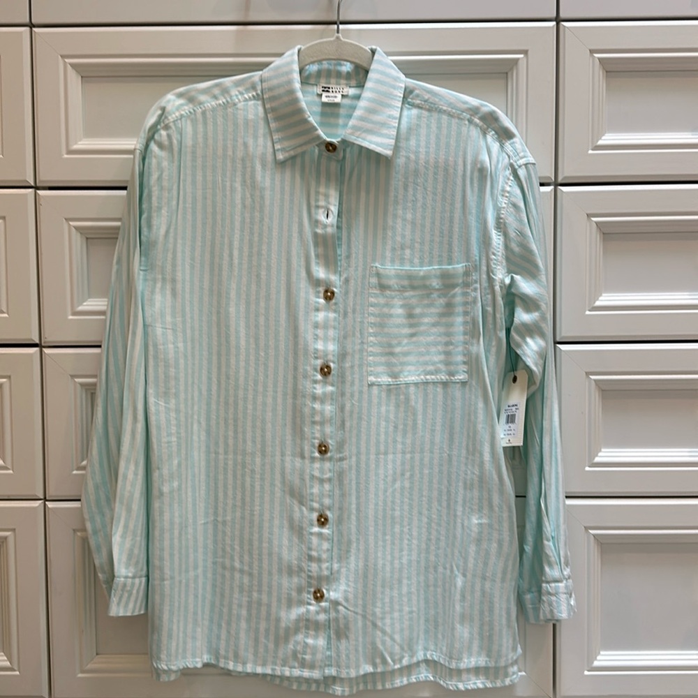 NWT Billabong shirt